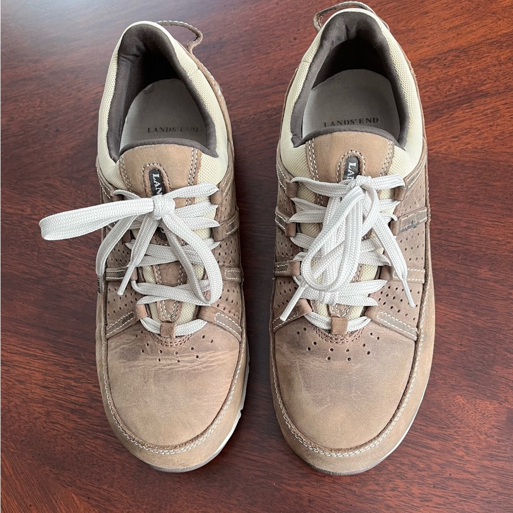Lands End size 8 women’s sneakers